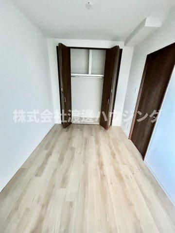 アドバンス江坂の洋室