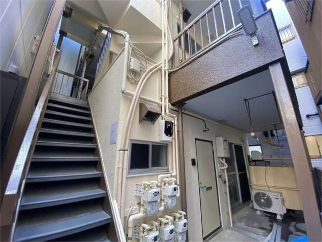 青葉マンションの外観