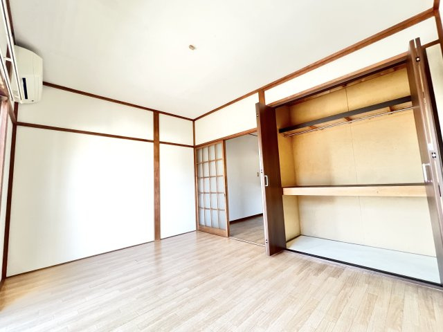 グリーンハウスⅡの居間・リビング