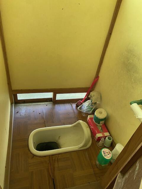 桐生市梅田町４丁目ログハウス風中古戸建のトイレ