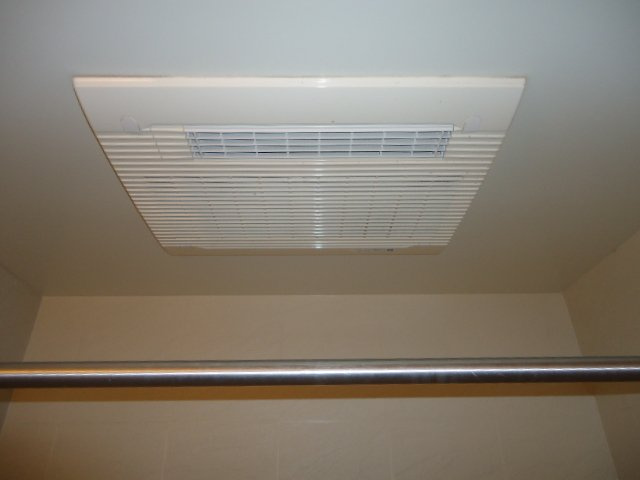 アベニール中島のその他|雨の日も安心の浴室換気乾燥機