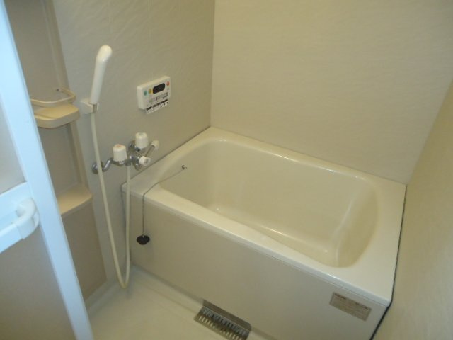 アベニール中島の浴室|追焚き付で入浴時間ズレても暖かいお風呂