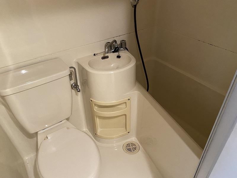 トイレはお風呂の中にございます♪