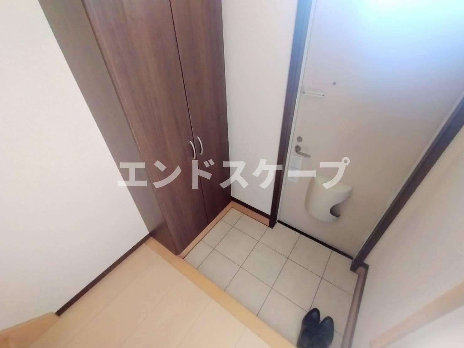 ヴィラアネックスの玄関|高崎、前橋エリアのお部屋探しはエンドスケープまで！お客様の理想お聞かせ下さい♪