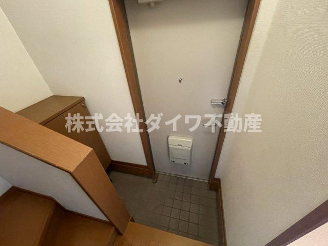 レジデンスＭの玄関