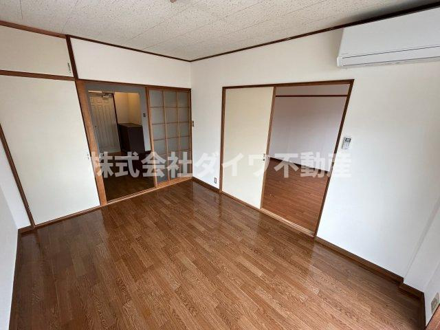 エルディム上地の居間・リビング