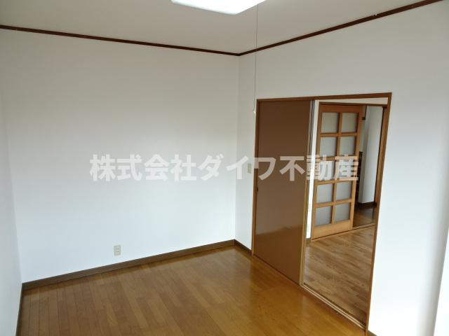 宇野ハイツの洋室