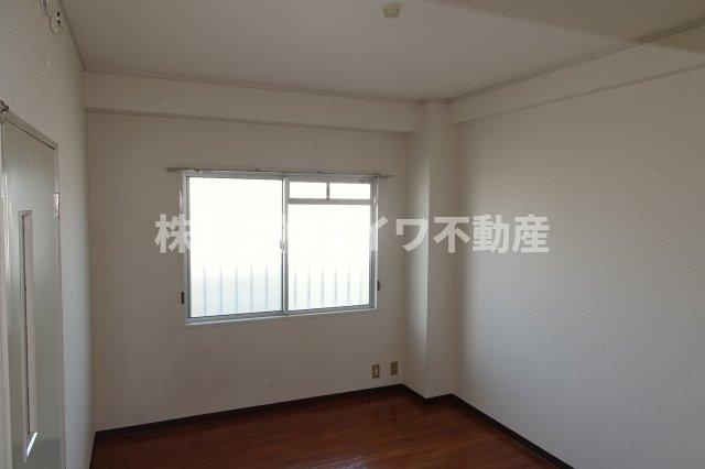 ツトムマンションの居間・リビング