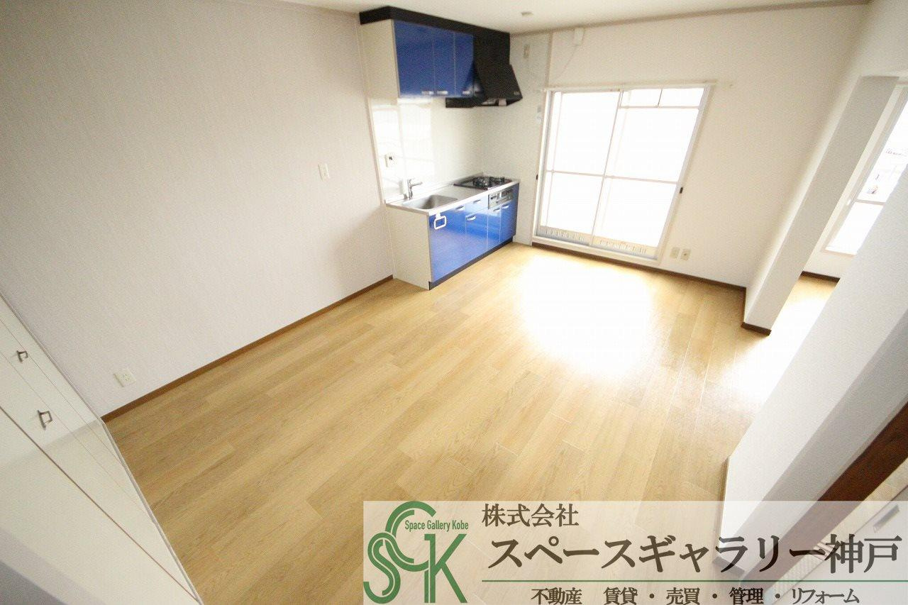 クリスタル明舞の居間・リビング|※お部屋により仕様が異なる場合があります。