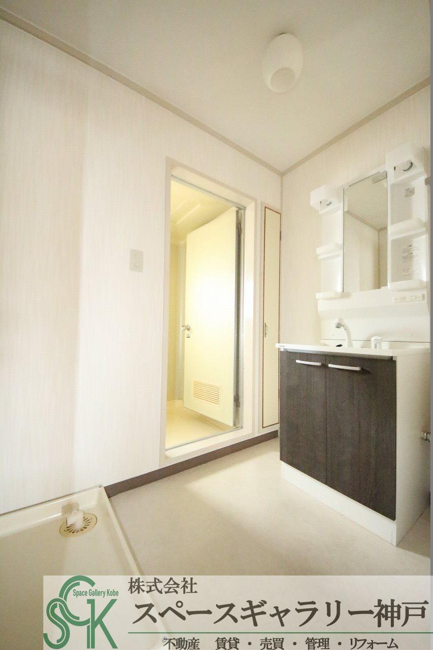 クリスタル明舞の洗面所|※同物件の別のお部屋の写真です※