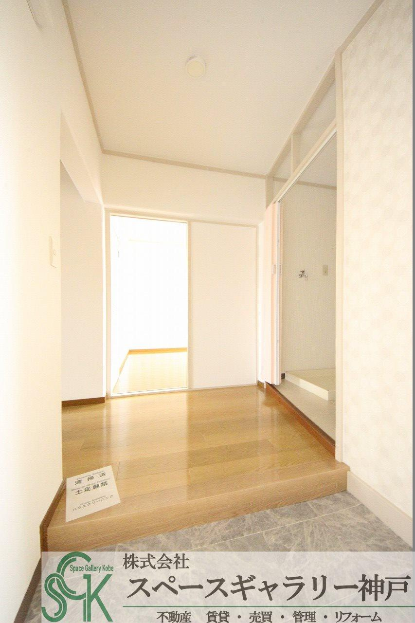 クリスタル明舞の玄関|※お部屋により仕様が異なる場合があります。