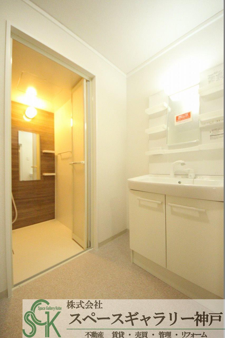 コーポ久兼の洗面所|※お部屋により仕様が異なる場合があります。