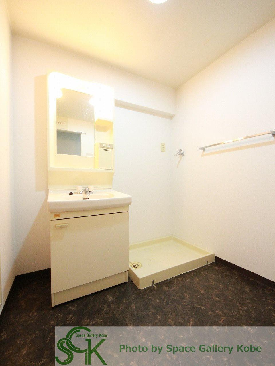 サムティ南多聞台の洗面所|※お部屋により仕様が異なる場合があります。