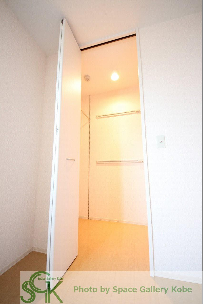 サワーフローラ　A棟の収納|※お部屋により仕様が異なる場合があります。
