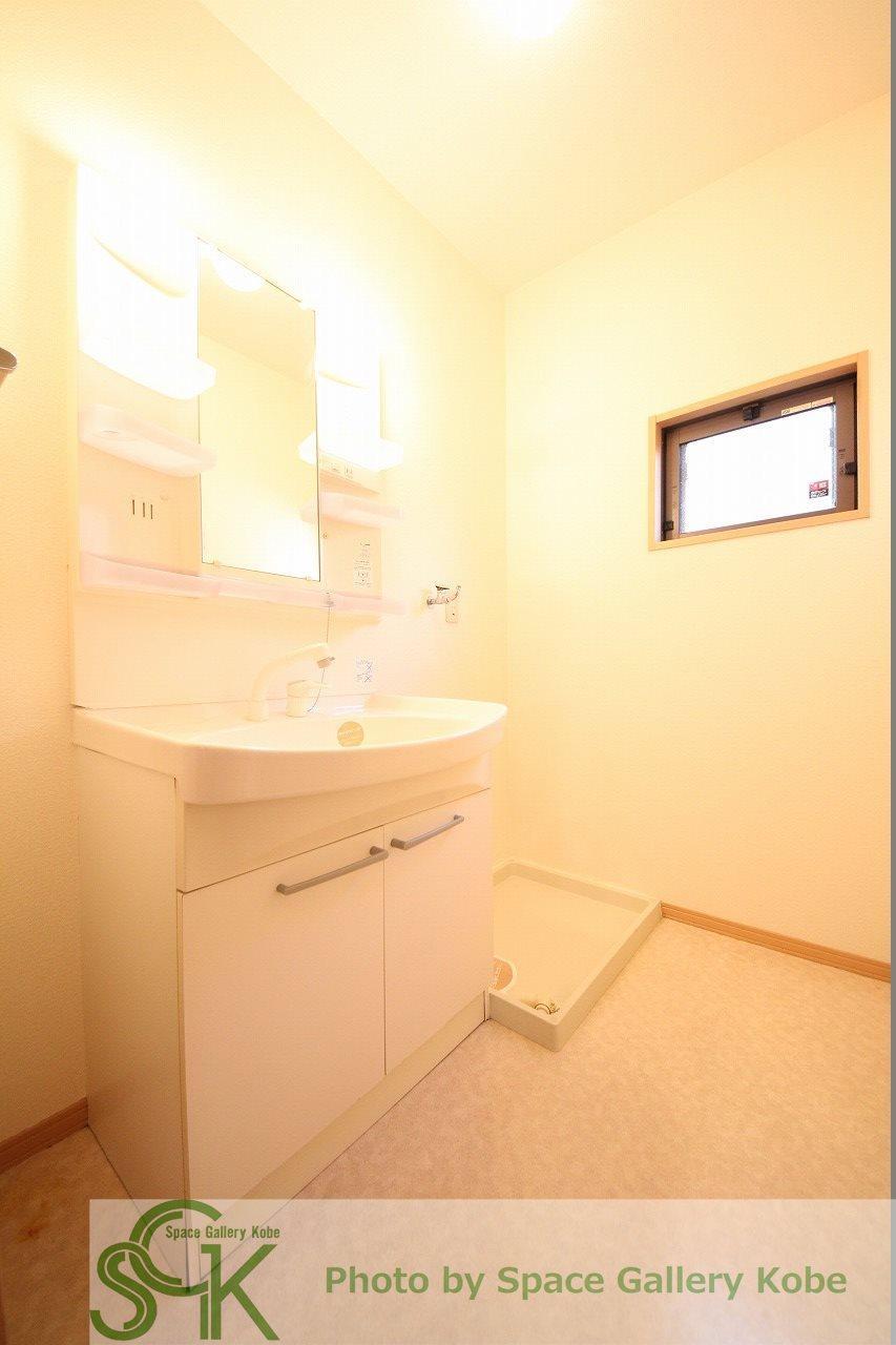 サンハウスの洗面所|※お部屋により仕様が異なる場合があります。