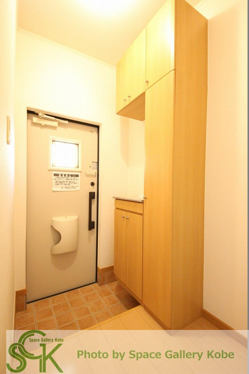 プロムナードAの玄関|※お部屋により仕様が異なる可能性があります。