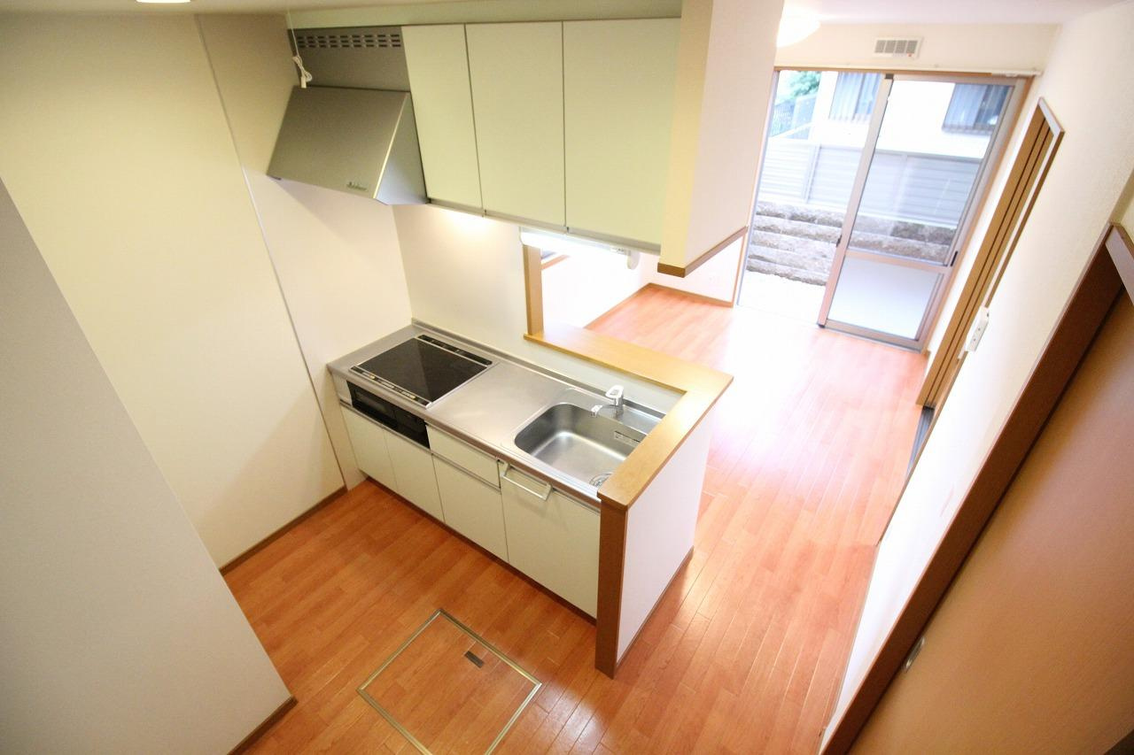 ベリテ神戸の居間・リビング|※お部屋により仕様が異なる場合があります。
