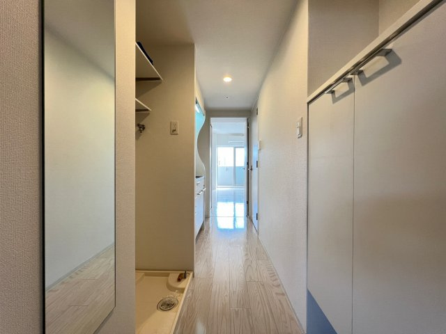 SERENITE堺筋本町SUDの玄関