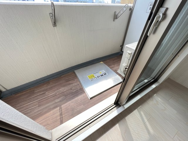 SERENITE堺筋本町SUDのバルコニー