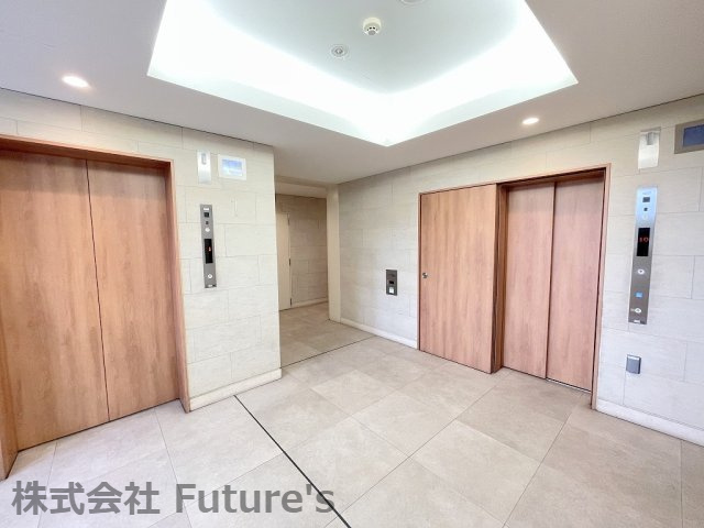 パークホームズＬａＬａ新三郷のその他共用部分|エレベーターが2基以上あるので忙しい時間帯でも安心です