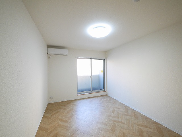 Gradito 富雄駅前　２番館の洋室