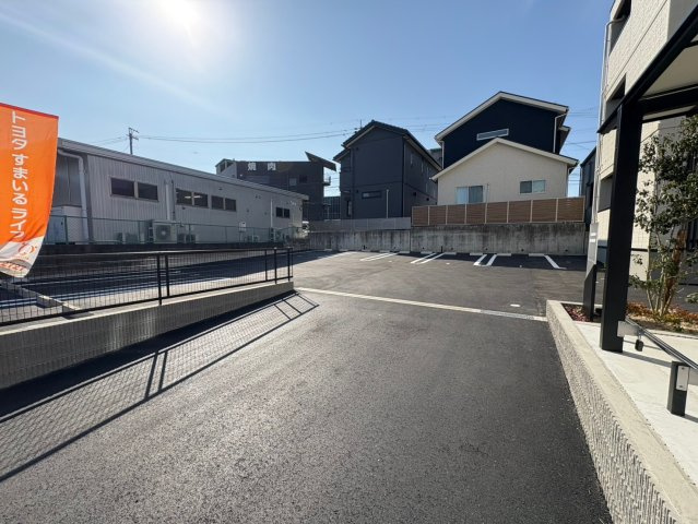 TH-Maison豊田細谷町の駐車場