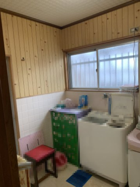 紀の川市馬宿　中古戸建の脱衣所