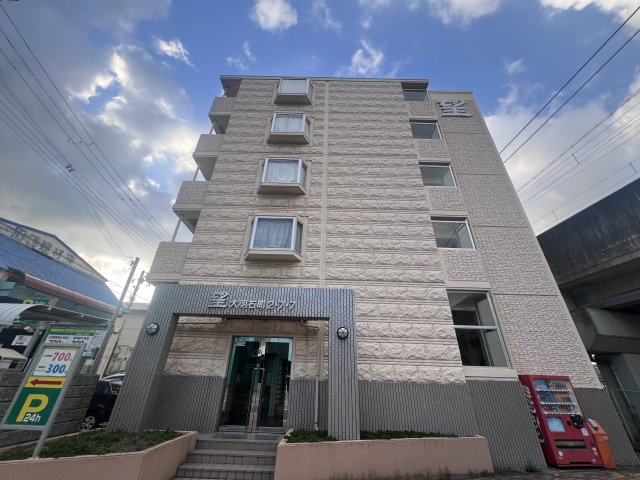 マンション望大明石町の外観