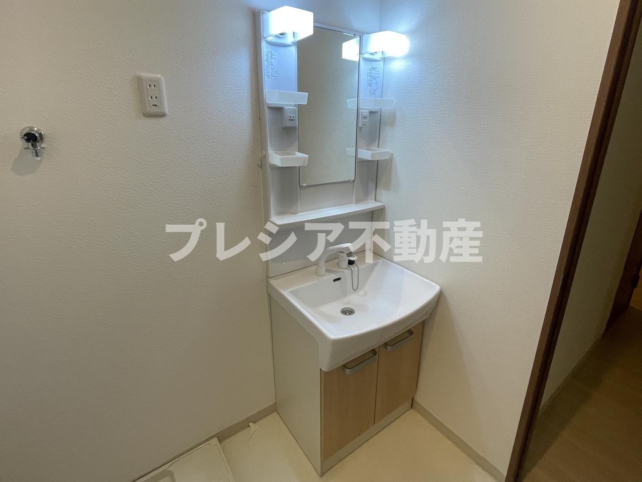 コロナール甲子園の独立洗面台