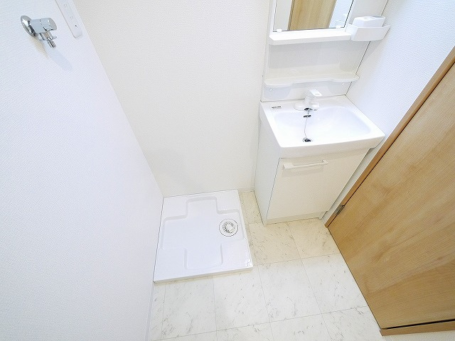 Gradito 富雄駅前　２番館の洗面所