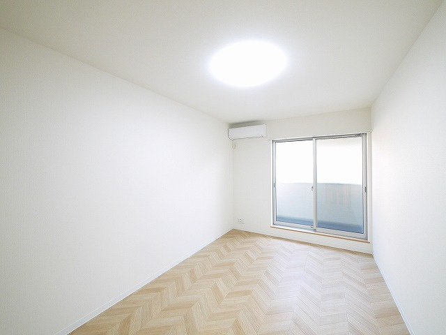 Gradito 富雄駅前　２番館の洋室