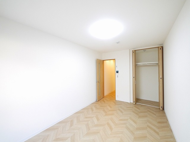 Gradito 富雄駅前　２番館の洋室