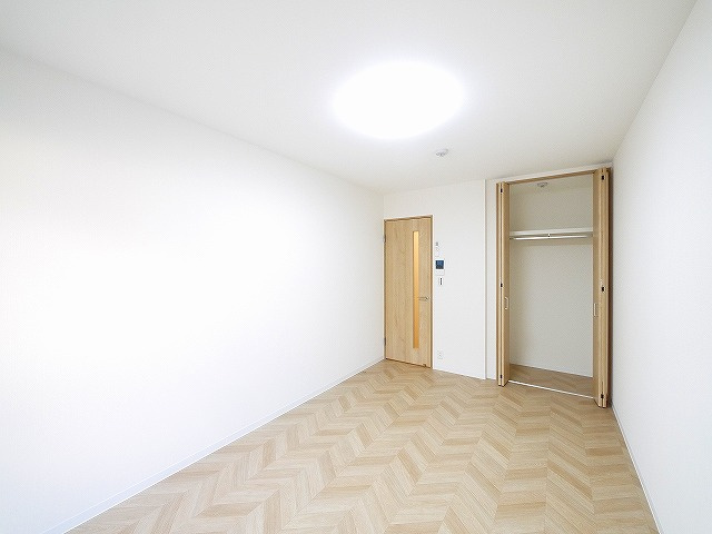 Gradito 富雄駅前　２番館の洋室