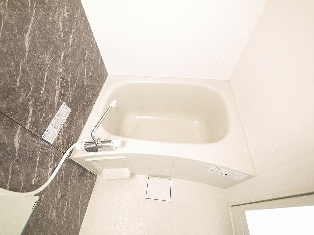 Gradito 富雄駅前　２番館の浴室