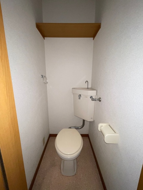 メゾン鵠沼石上のトイレ