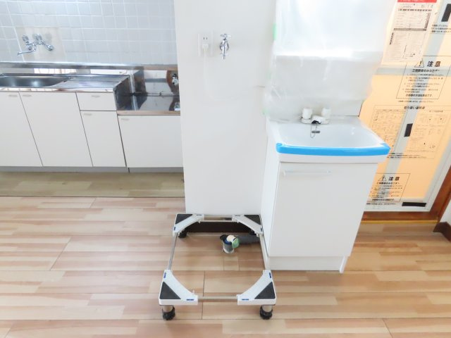 プランタン曙の独立洗面台|洗面台・洗濯機置場