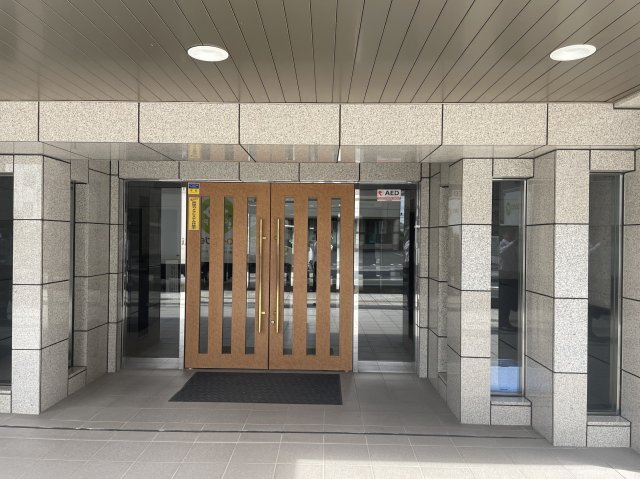 【エントランス】ロータリーパレスアリーラ春日部 