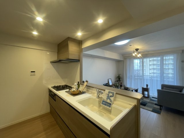 【キッチン】ロータリーパレスアリーラ春日部 