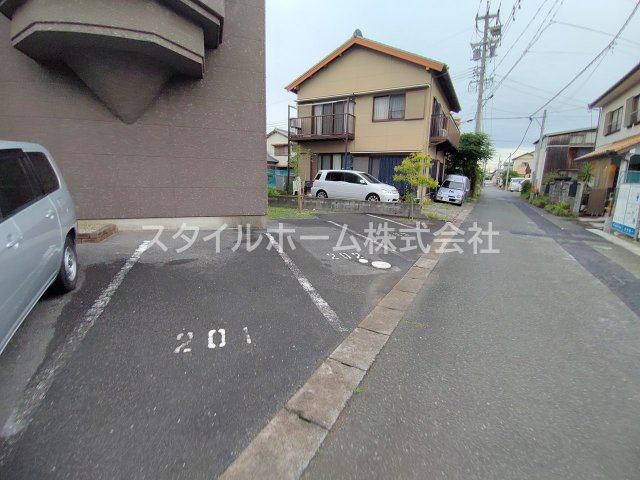 セザンヌ王ヶ崎の駐車場