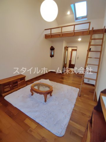 セザンヌ王ヶ崎の内装|別部屋写真です。