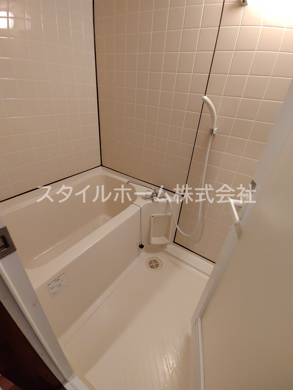 セザンヌ王ヶ崎の浴室|別部屋写真です。