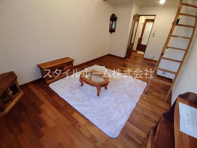 セザンヌ王ヶ崎の内装|別部屋写真です。