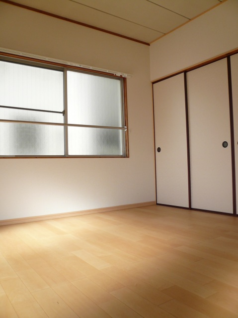 長谷コーポの洋室