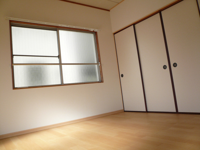 長谷コーポの洋室