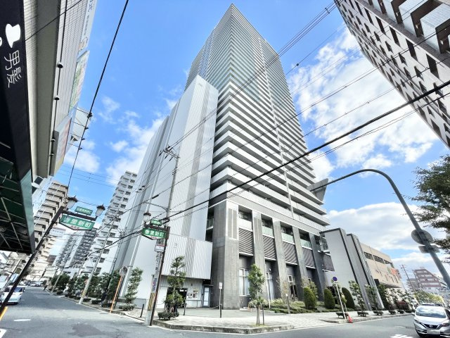 ロイヤルメドゥ香里園タワーの外観|マンション外観写真！