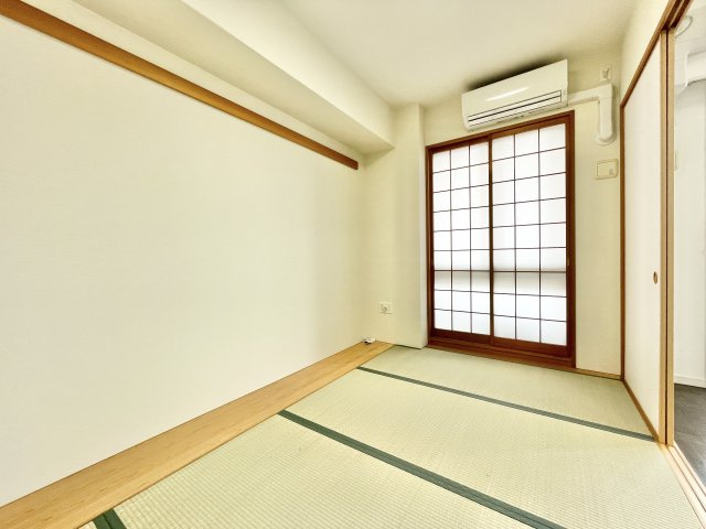 ロイヤルメドゥ香里園タワーの和室|日本らしい落ち着いた雰囲気の和室です