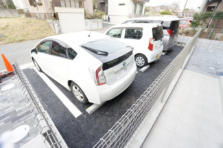 【駐車場】