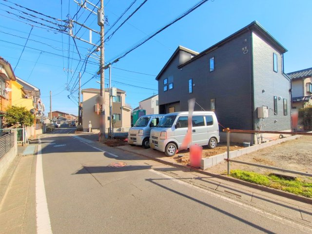 ふじみ野市大井中央２丁目の新築一戸建の前面道路含む現地写真|周辺に商業施設が充実した暮らしやすい立地。
第1種低層住宅の落ち着いた住環境です。