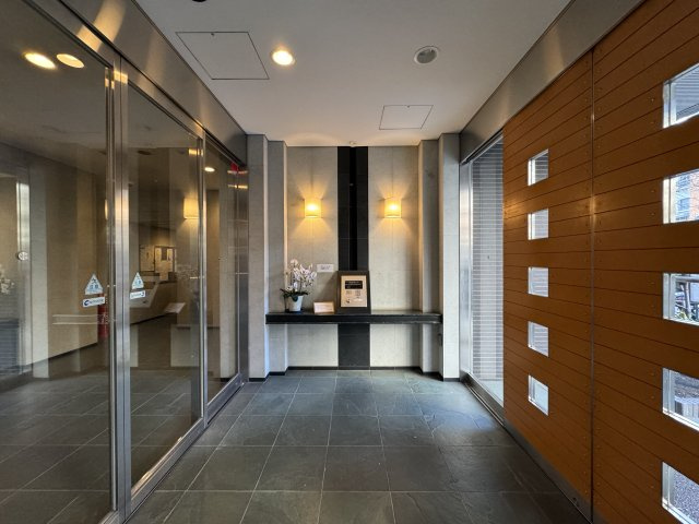 クオリア広尾のエントランス