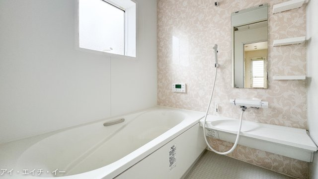 愛島台6丁目戸建ての浴室|追い炊き機能付き